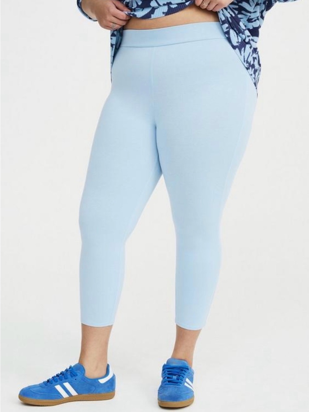 NWT Torrid Capri Leggings in Cerulean Size 2